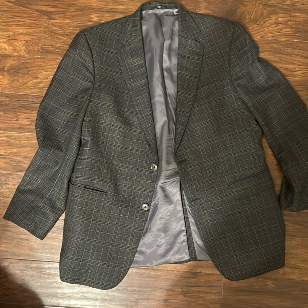 Sport coat
42R